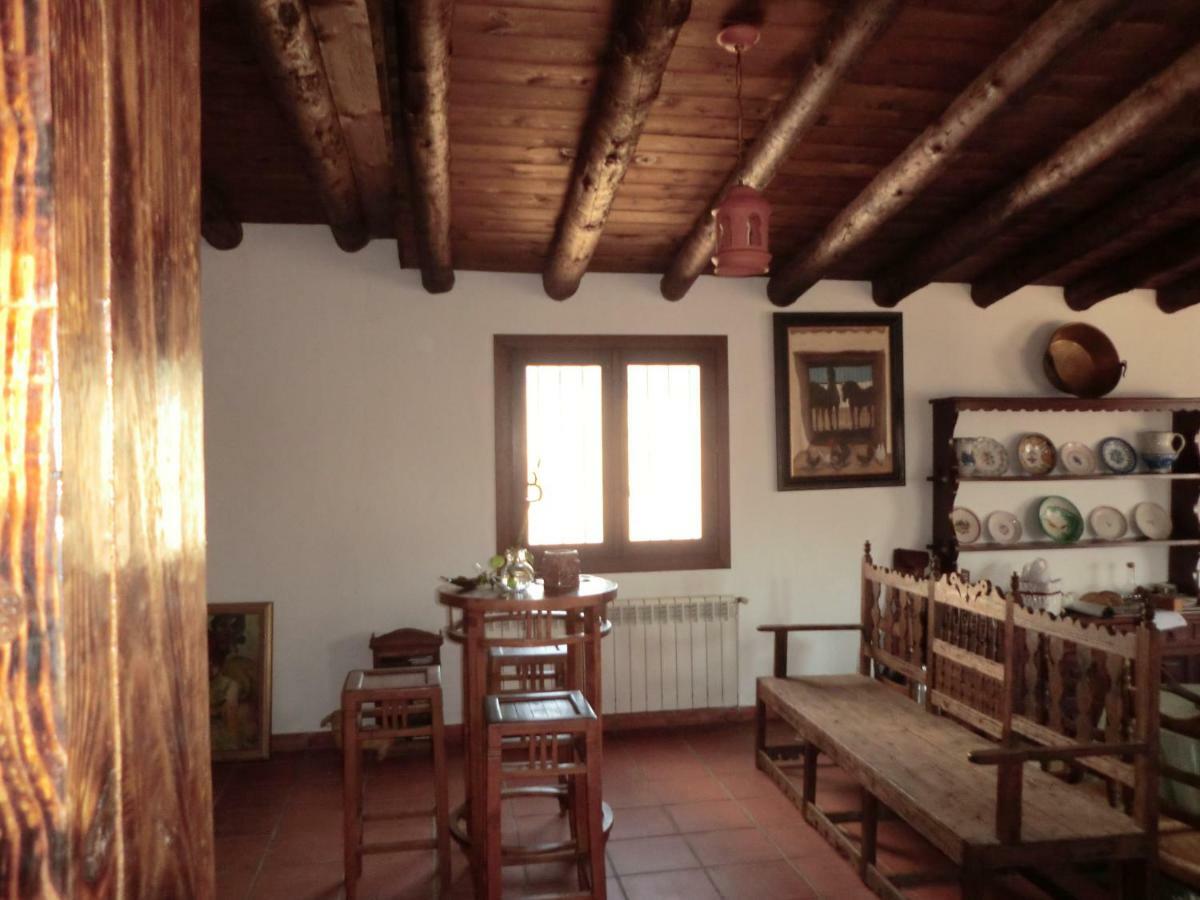 C.Rural Huertadeltiocruz Guest House Mestanza Bagian luar foto