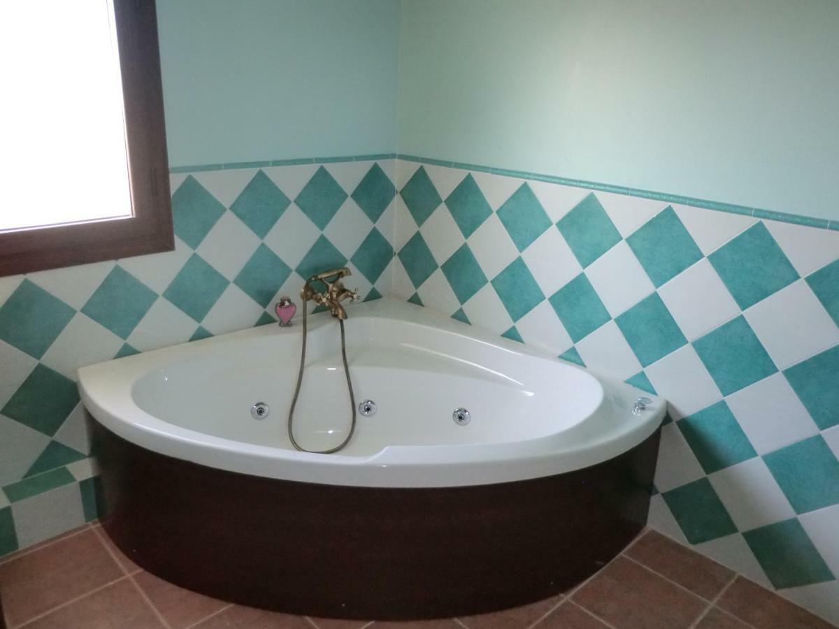 C.Rural Huertadeltiocruz Guest House Mestanza Bagian luar foto
